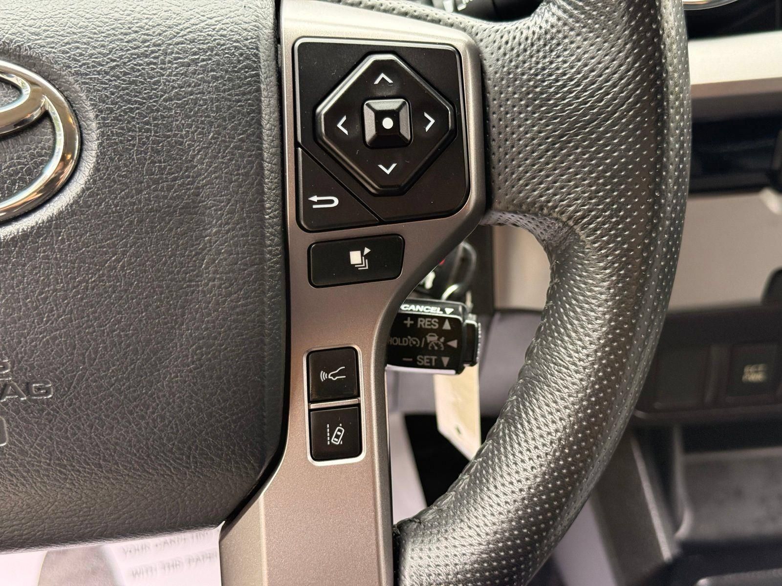Used 2018 Toyota Tacoma SR5 RWD image 34