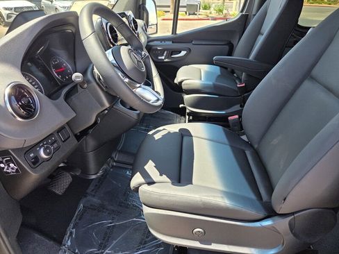 New 2026 Mercedes-Benz Sprinter 2500 image 11