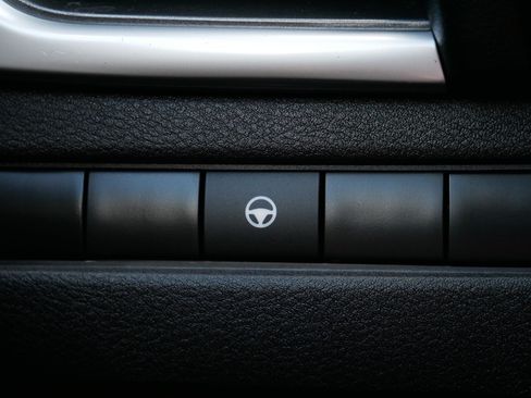 Used 2023 Nissan Rogue SV AWD/4WD image 26