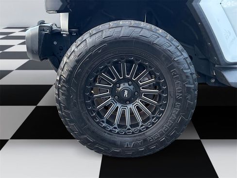 Used 2021 Jeep Wrangler Unlimited Sahara image 14