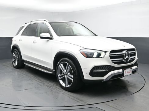 Used 2020 Mercedes-Benz GLE 450 4MATIC w/ MBUX Technology Package image 2