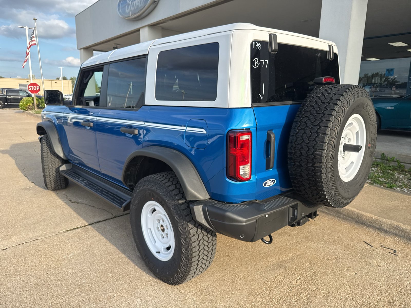 New 2026 Ford Bronco Heritage Edition AWD/4WD image 8