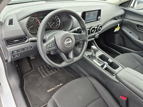 Used 2025 Nissan Sentra S FWD image 10