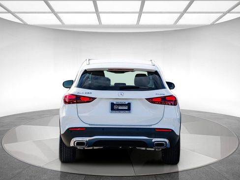 Certified 2025 Mercedes-Benz GLA 250 4MATIC image 3