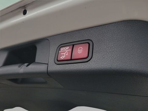 Certified 2023 Mercedes-Benz GLB 250 image 6