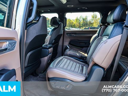 Used 2024 Kia EV9 Land image 21