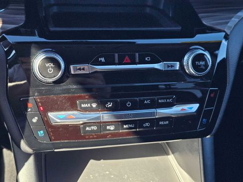 Used 2023 Ford Explorer Limited w/ Equipment Group 301A image 32