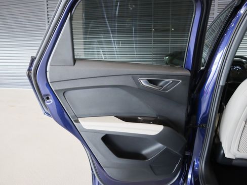 Certified 2024 Audi Q4 e-tron Premium image 27