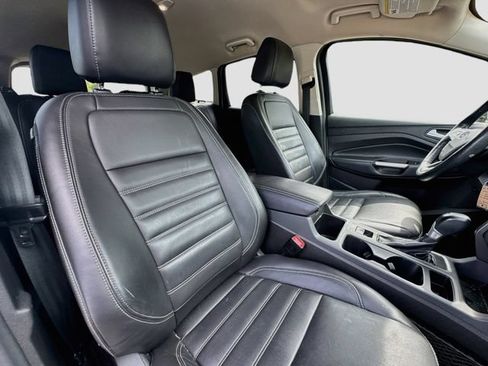 Used 2017 Ford Escape SE w/ SE Leather Comfort Package AWD/4WD image 26