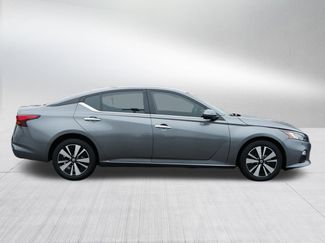 Used 2022 Nissan Altima 2.5 SV video 2