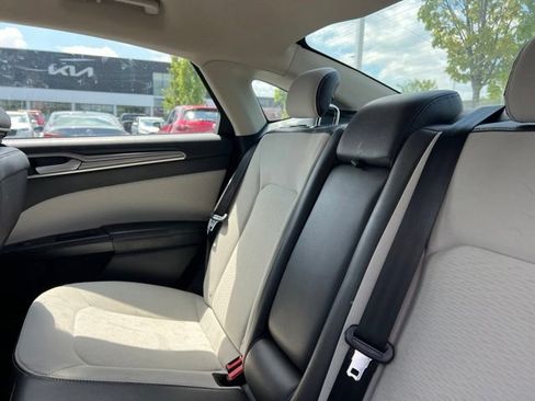 Used 2020 Ford Fusion SE w/ Equipment Group 151A FWD image 30