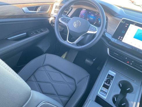 New 2026 Volkswagen Atlas SE FWD image 10