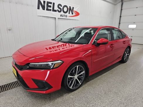 Used 2022 Honda Civic Touring image 4