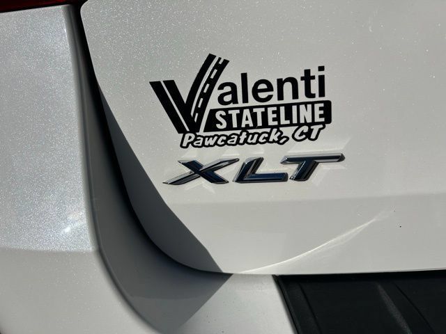 Used 2021 Ford Explorer XLT w/ Equipment Group 202A AWD/4WD image 13