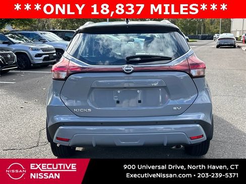 Certified 2023 Nissan Kicks SV image 3