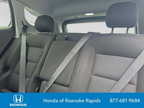 Used 2024 GMC Terrain SLE w/ Elevation Edition FWD image 16