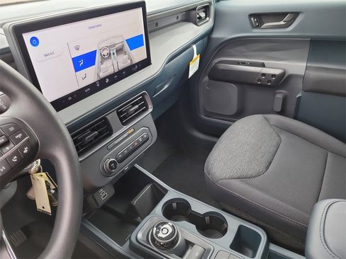 New 2025 Ford Maverick XL w/ Equipment Group 102A image 17