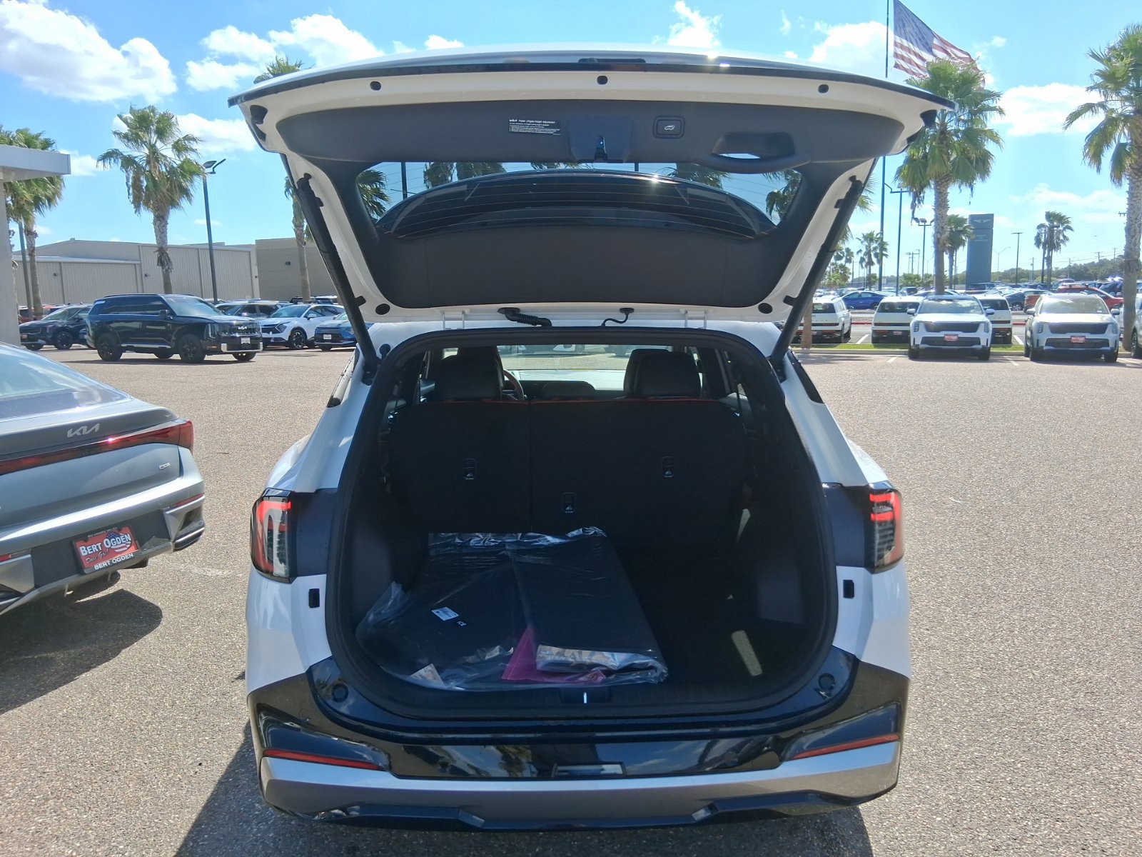 New 2026 Kia Sportage SX FWD image 6