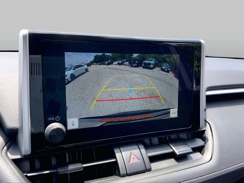 Used 2025 Toyota RAV4 XLE FWD image 26