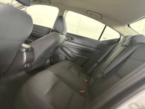 Used 2025 Nissan Altima 2.5 SV FWD image 24