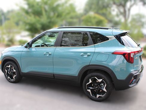 New 2026 Kia Seltos EX image 12