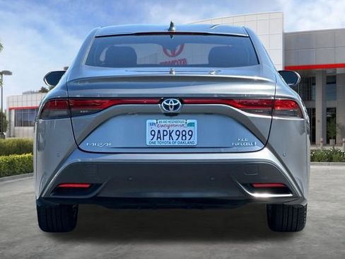 Used 2022 Toyota Mirai w/ Advanced Technology Package RWD image 5