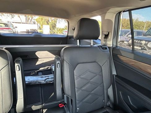 New 2026 Volkswagen Atlas SE FWD image 13