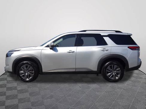 Used 2025 Nissan Pathfinder SV FWD image 1