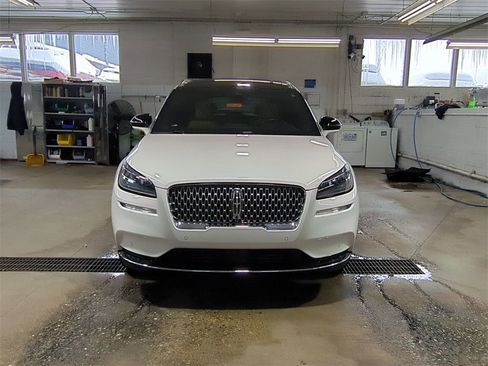Used 2022 Lincoln Corsair Reserve w/ Equipment Group 201A image 8