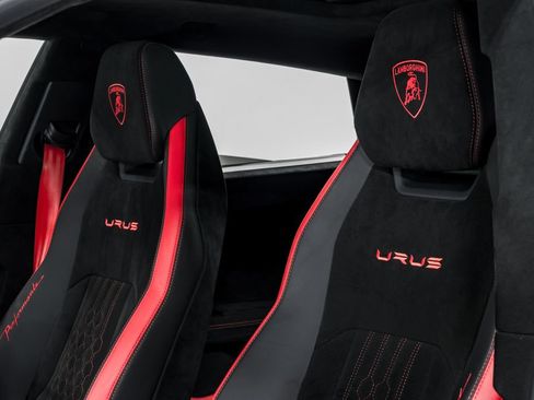 Used 2024 Lamborghini Urus Performante AWD/4WD image 20