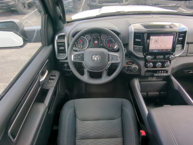 Used 2025 RAM 1500 Big Horn AWD/4WD image 17