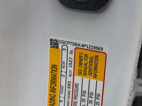 Used 2023 Chevrolet Colorado Z71 w/ Z71 Convenience Package 2 image 23