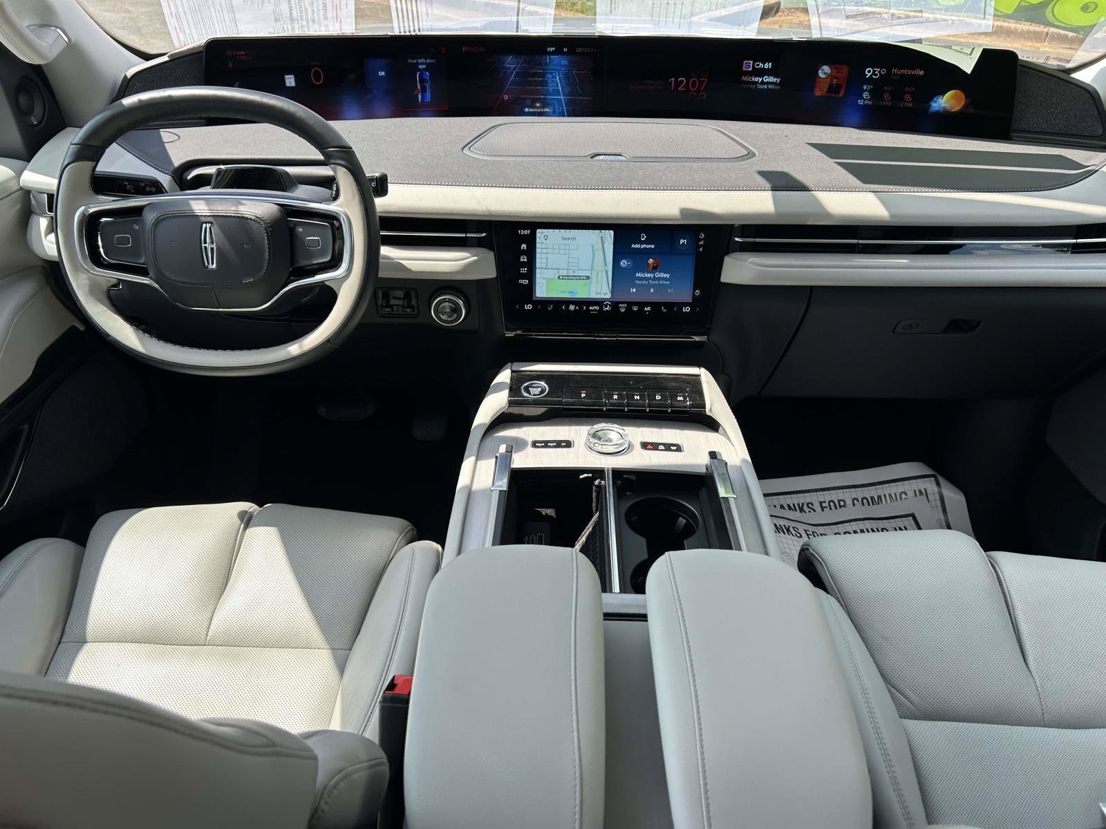 Certified 2025 Lincoln Navigator Reserve AWD/4WD image 19