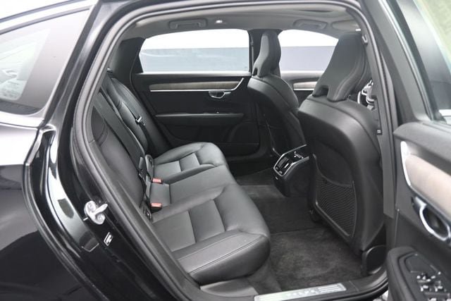 Used 2023 Volvo S90 B6 Plus AWD/4WD image 25