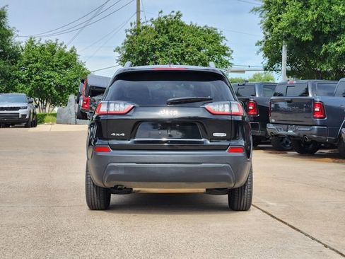 Certified 2019 Jeep Cherokee Latitude w/ Popular Appearance Group AWD/4WD image 6