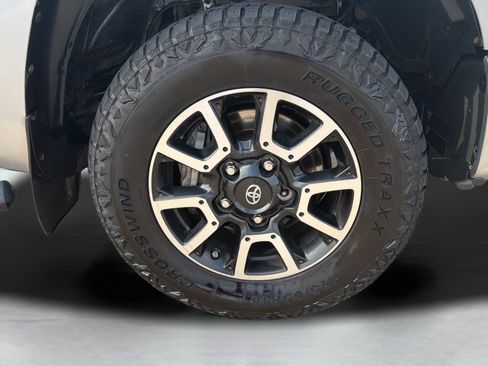 Used 2015 Toyota Tundra Limited w/ TRD Off Road Package AWD/4WD image 9