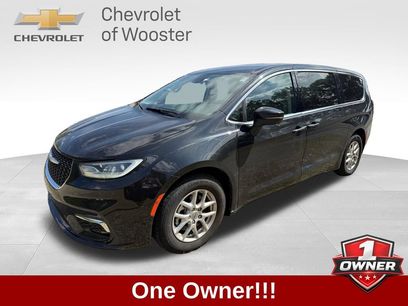 Used 2023 Chrysler Pacifica Touring-L
