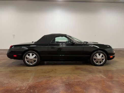 Used 2002 Ford Thunderbird image 89