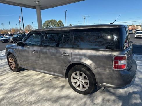 Used 2009 Ford Flex SE image 4