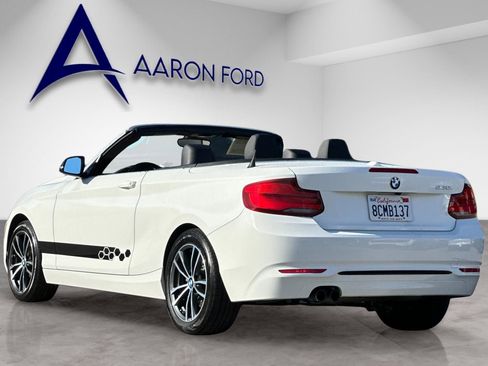 Used 2018 BMW 230i Convertible image 3