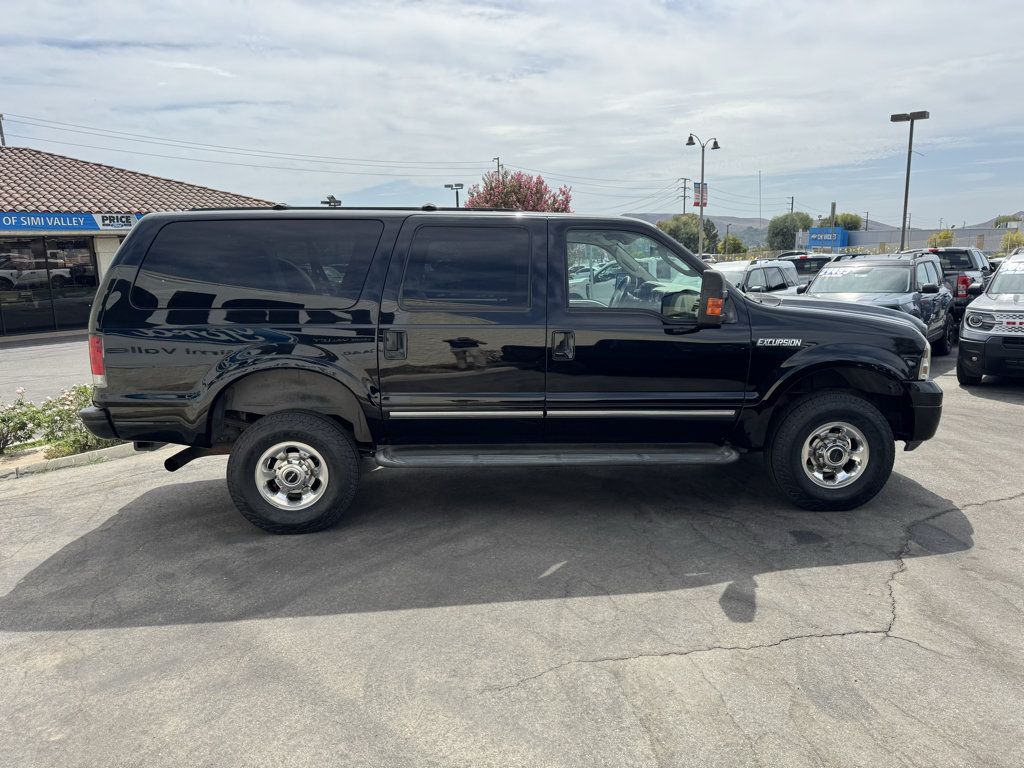 Used 2005 Ford Excursion Limited AWD/4WD image 4
