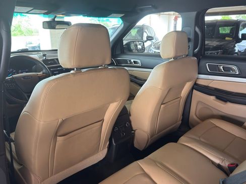 Used 2016 Ford Explorer XLT w/ Equipment Group 202A FWD image 24