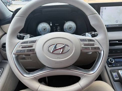 Used 2023 Hyundai Palisade Limited w/ Cargo Package FWD image 32