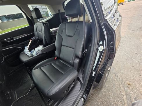 Used 2022 Kia Telluride S image 6