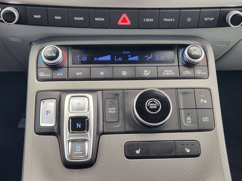 Used 2024 Hyundai Palisade SEL FWD image 19