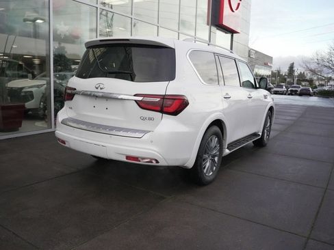 Used 2024 INFINITI QX80 Luxe AWD/4WD image 3