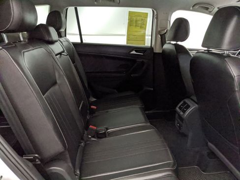 Used 2022 Volkswagen Tiguan SE image 20