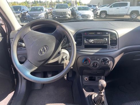 Used 2009 Hyundai Accent GS FWD image 7