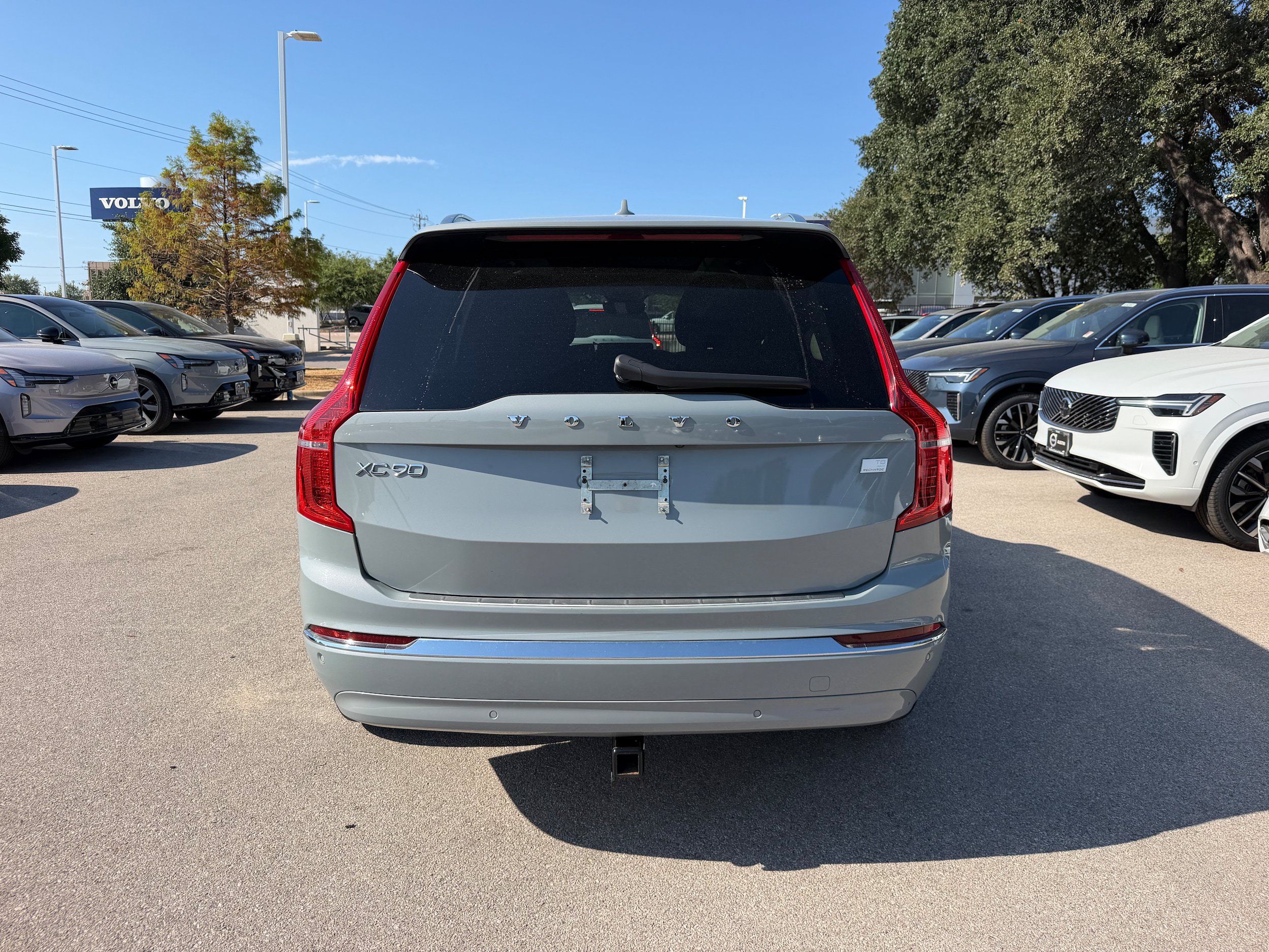 Certified 2024 Volvo XC90 T8 Plus w/ Protection Package Premier AWD/4WD image 5