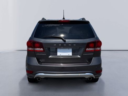 Used 2017 Dodge Journey Crossroad w/ Popular Equipment Group FWD image 4